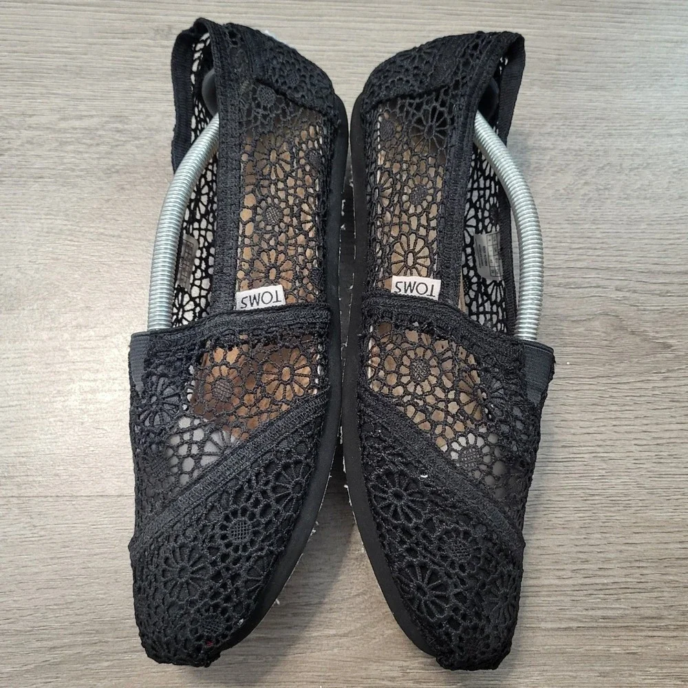 TOMS Womens Alpargata Black Floral Lace Crochet Slip On Flat Shoes Size 9 Dark